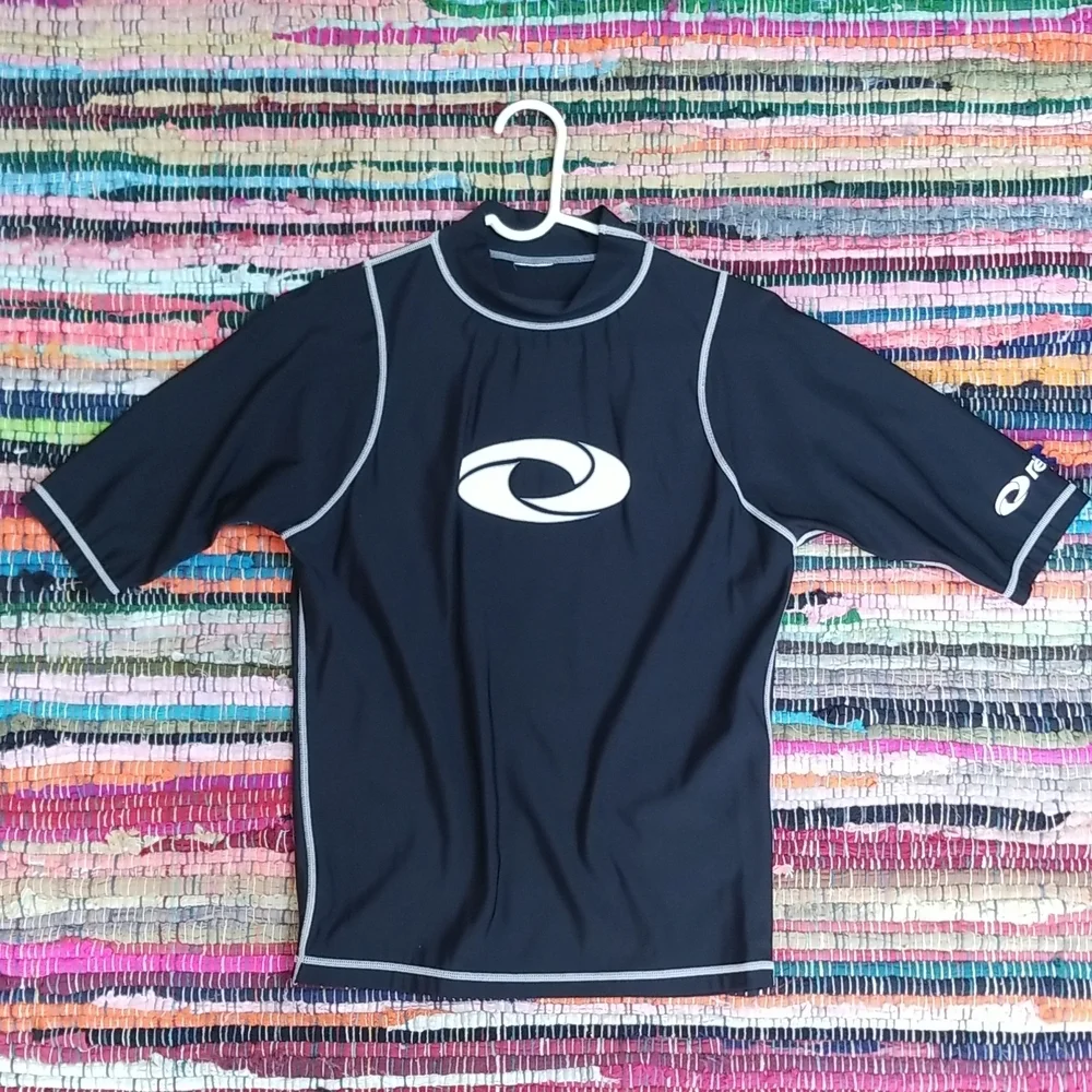 The Realm mens rashguard black/white swim surf shirt.